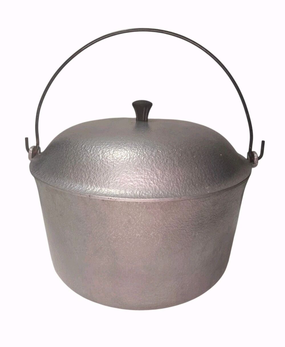 Vintage Club Aluminum 12x6 8 Quart Hammered Stock Pot Dutch Oven Pot Bail Handle